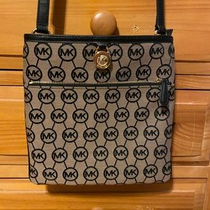 Michael Kors crossbody purse